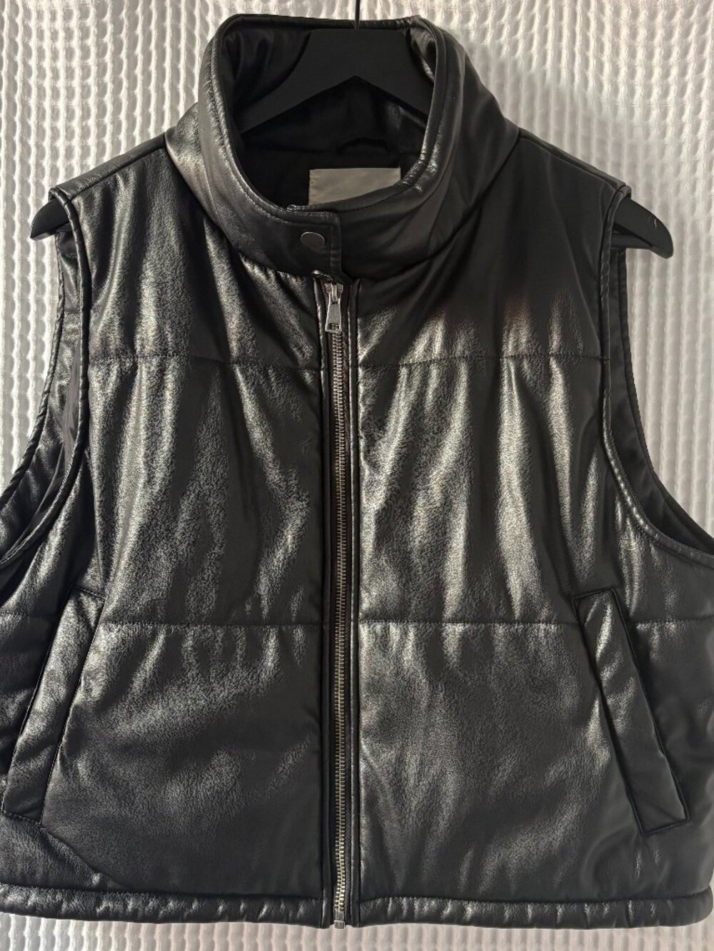 Anthropologie black faux vegan leather puffer vest women's size large [READ]